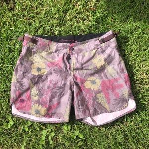 Flylow Marion short